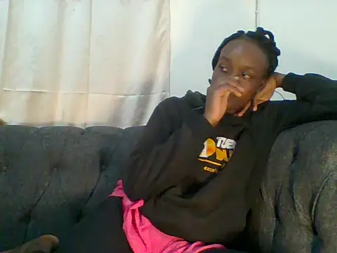 Sexylov25 online show from June 14, 2026, 8:32 pm