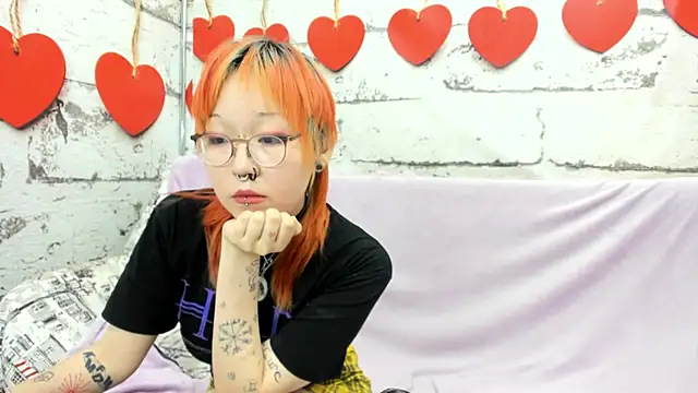 Cute  Kiko online show from June 15, 2026, 2:45 am