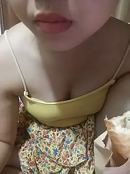 Emma-cutee online show from July 2, 2026, 2:01 am