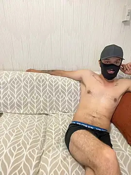 Ceylann026 online show from July 19, 2026, 6:37 pm