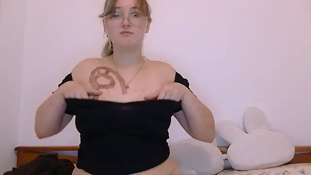 yourcherry3 online show from June 16, 2026, 8:20 pm