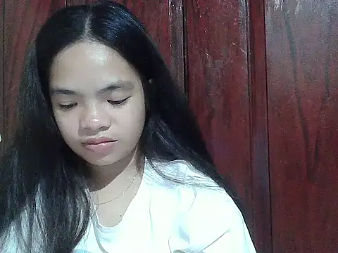 Snapshot of pretty_gia chatting on July 19, 2026, 4:15 pm pretty gia online show from July 19, 2026, 4:15 pm