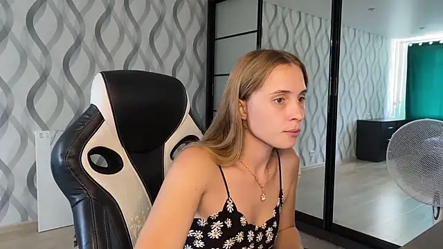 Miss Luna meow online show from June 30, 2026, 8:47 am