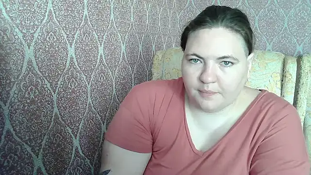 LizaDixon online show from July 12, 2026, 1:45 pm
