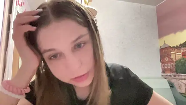 HwaTrippel online show from July 16, 2026, 6:49 pm