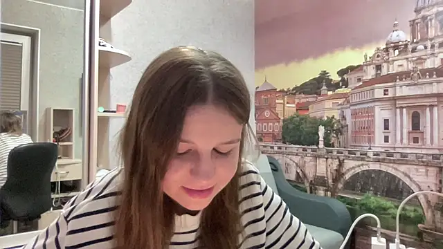 HwaTrippel online show from June 20, 2026, 7:19 pm