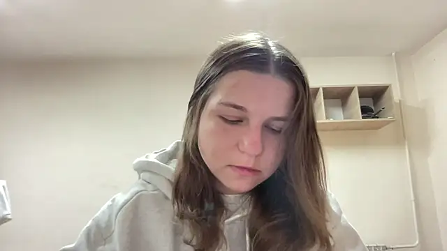 HwaTrippel online show from June 25, 2026, 6:35 pm