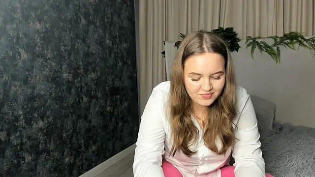 Snapshot of MissBadTiming chatting on June 24, 2026, 5:44 pm MissBadTiming online show from June 24, 2026, 5:44 pm