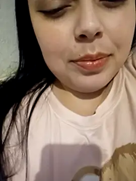 StellaPeituda online show from July 7, 2026, 6:47 am