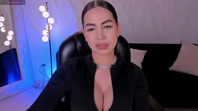Snapshot of SabrinaMontclair chatting on July 7, 2026, 9:07 pm SabrinaMontclair online show from July 7, 2026, 9:07 pm