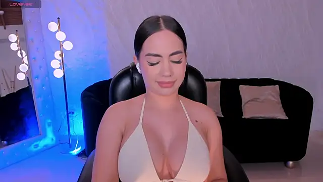 Snapshot of SabrinaMontclair chatting on July 12, 2026, 7:04 pm SabrinaMontclair online show from July 12, 2026, 7:04 pm