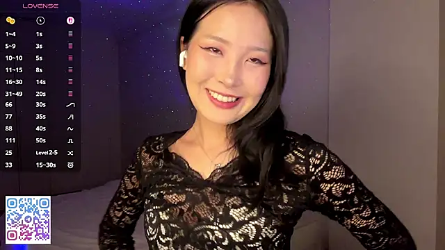 GertrudeJohnson online show from July 30, 2026, 6:07 pm