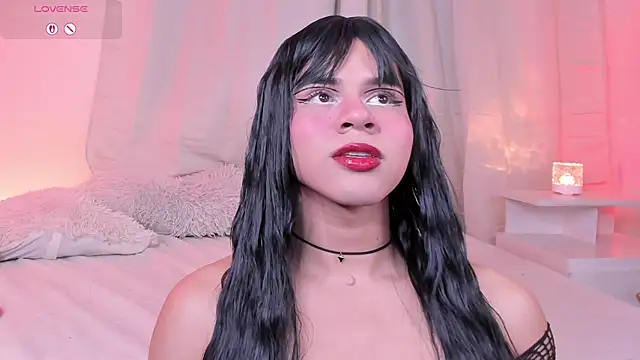 lana moontt online show from July 7, 2026, 11:52 pm