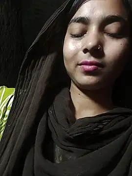 Snapshot of Simran_143 chatting on July 24, 2026, 4:47 pm Simran 143 online show from July 24, 2026, 4:47 pm