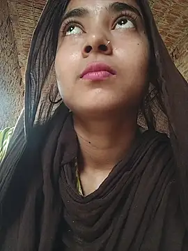 Snapshot of Simran_143 chatting on July 25, 2026, 4:53 am Simran 143 online show from July 25, 2026, 4:53 am