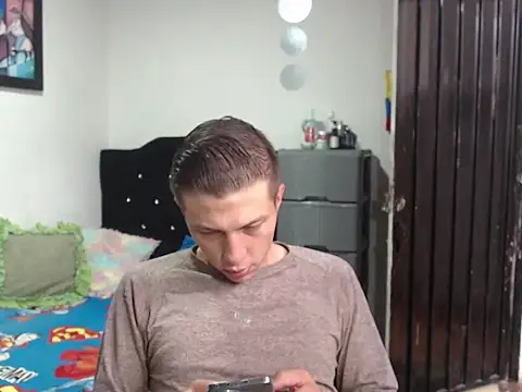 Snapshot of Stiiveen777 chatting on July 15, 2026, 12:34 pm Stiiveen777 online show from July 15, 2026, 12:34 pm