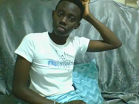 Snapshot of Tish_Leylah chatting on June 24, 2026, 4:05 pm Tish Leylah online show from June 24, 2026, 4:05 pm