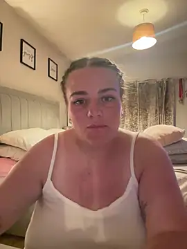 Snapshot of Bustygem_ chatting on July 7, 2026, 8:56 pm Bustygem online show from July 7, 2026, 8:56 pm
