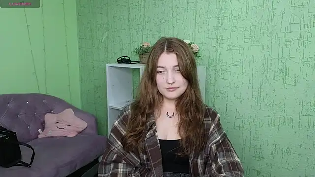 Zoe Zenith online show from June 18, 2026, 12:43 pm