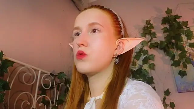 Snapshot of Eva_Bellea chatting on June 28, 2026, 8:37 pm Eva Bellea online show from June 28, 2026, 8:37 pm