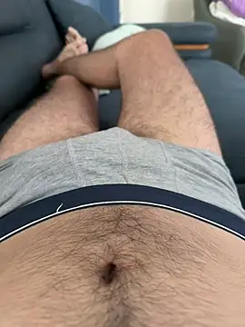 hetero bull online show from June 24, 2026, 12:37 pm