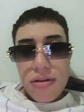 Snapshot of Thiagoo_Vega chatting on July 7, 2026, 4:15 am Thiagoo Vega online show from July 7, 2026, 4:15 am