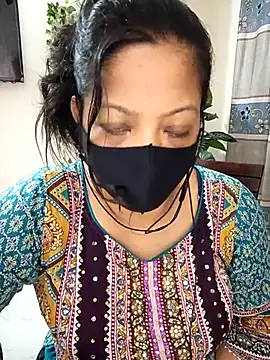 Cute Ishita103 online show from July 10, 2026, 8:42 pm