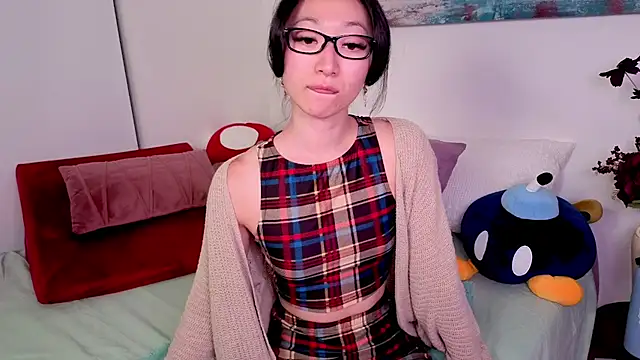 MySweetSofie online show from April 5, 2026, 2:51 am