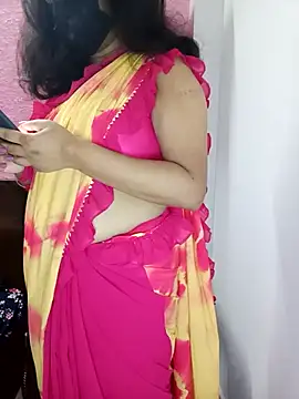 Mangelxoxo online show from July 28, 2026, 4:39 pm