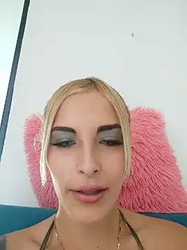 VIOLETA-1122 online show from July 22, 2026, 8:22 pm