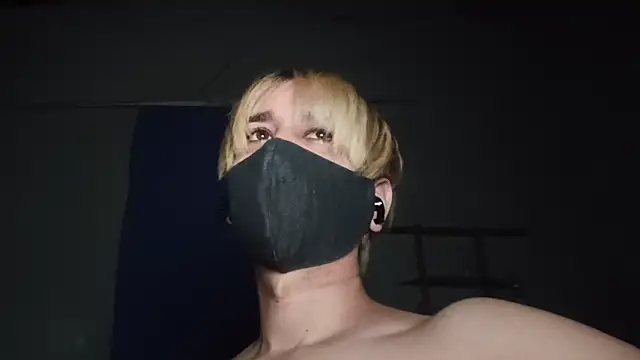 AxelRogue online show from June 27, 2026, 4:51 am