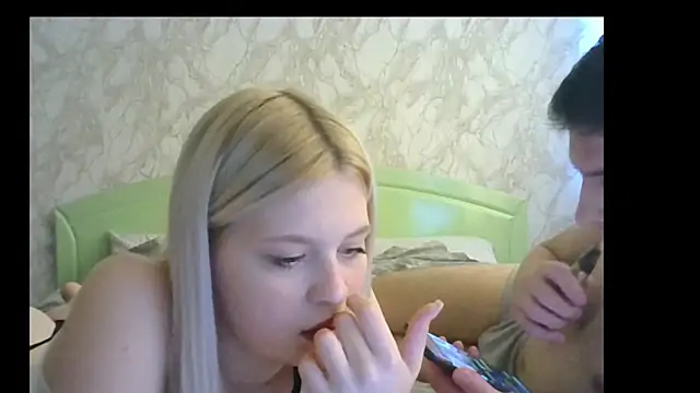 Snapshot of sweet_Velmira chatting on June 26, 2026, 9:26 am sweet Velmira online show from June 26, 2026, 9:26 am