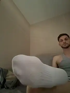 skinnytwink2008 online show from June 22, 2026, 12:57 pm