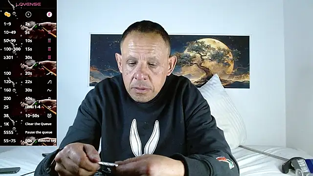 AlekNoir online show from July 16, 2026, 1:02 am