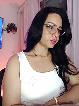 Snapshot of WandaArias chatting on July 2, 2026, 12:11 am WandaArias online show from July 2, 2026, 12:11 am