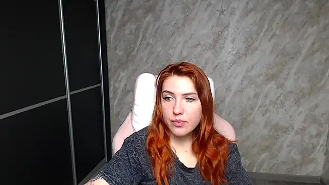 Reginasmilee online show from January 19, 2026, 12:58 am