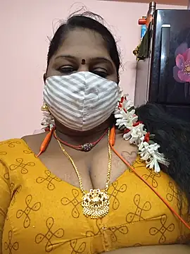 Snapshot of yalini1431 chatting on August 9, 2026, 7:20 pm yalini1431 online show from August 9, 2026, 7:20 pm
