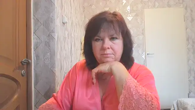 HannahAna39 online show from July 21, 2026, 7:10 am