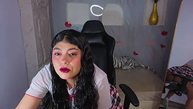 Nyx moon v online show from June 25, 2026, 3:15 am