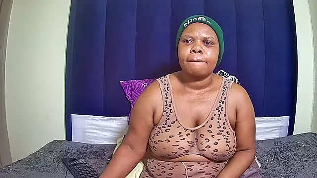 Snapshot of AngelinaX01 chatting on July 28, 2026, 7:39 pm AngelinaX01 online show from July 28, 2026, 7:39 pm