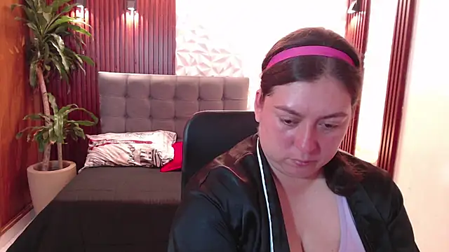 lorena prg7 online show from June 25, 2026, 1:38 pm