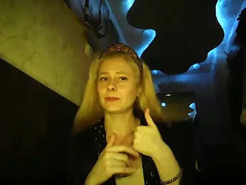 Vexieeka online show from July 31, 2026, 8:50 pm