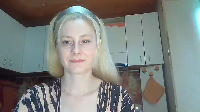 Vexieeka online show from July 13, 2026, 7:02 pm