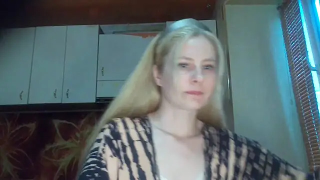 Vexieeka online show from July 11, 2026, 7:47 pm