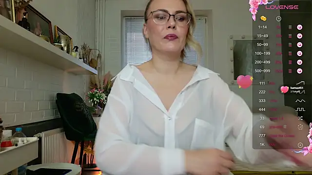 BeautyeyesLovely online show from November 26, 2025, 7:19 am