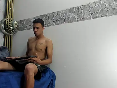 eljuanda02 online show from June 25, 2026, 2:31 am