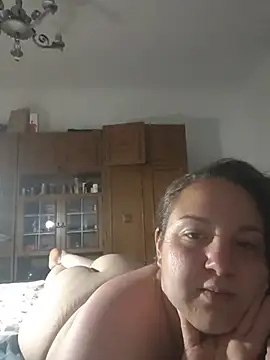 Hungarian plus size girl online show from June 25, 2026, 10:37 pm