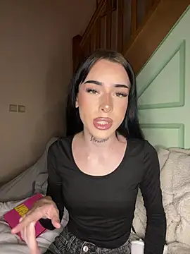 hailichylxo online show from July 16, 2026, 8:28 pm