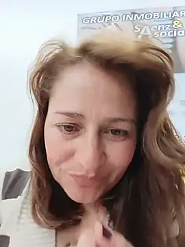 Snapshot of LUISA--30 chatting on July 28, 2026, 8:52 pm LUISA--30 online show from July 28, 2026, 8:52 pm