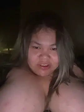Snapshot of BiggtittiesX chatting on July 2, 2026, 5:24 am BiggtittiesX online show from July 2, 2026, 5:24 am